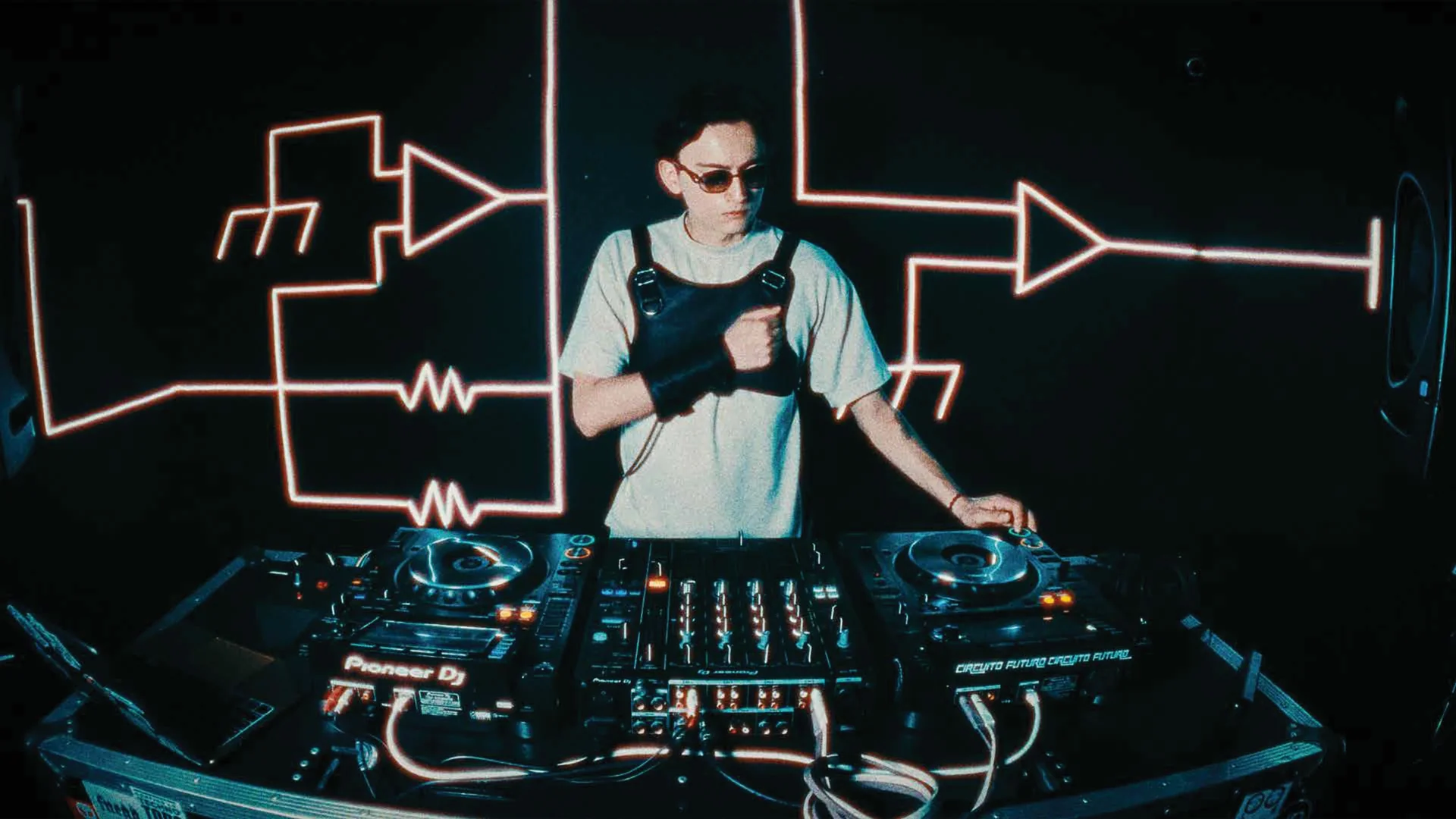 MIDI LaunchWear